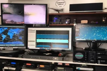 Localizado no município baiano de Lauro de Freitas, o projeto conta com diversos aparatos tecnológicos que lembram cenas de um filme da CIA. Idealizado pelo ufólogo Ivan Medeiros, a unidade dispõe de programas de rastreamento, radiomonitoramento, radar aeronáutico, radiotelescópio, câmeras DVR de alta definição com sensores de movimento de última geração operando 24 horas por dia, voltados para o céu, entre outros dispositivos.