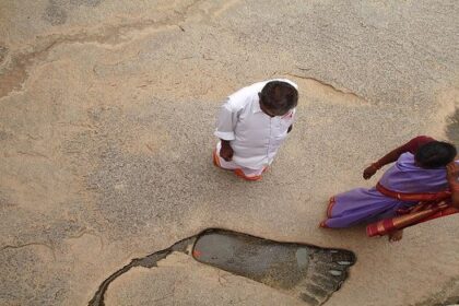 Devotees associate this footprint with the goddess Sita, but what is most intriguing, besides its peculiar human-like shape, is that it remains constantly wet, with a thin layer of water repeatedly appearing even after being wiped.