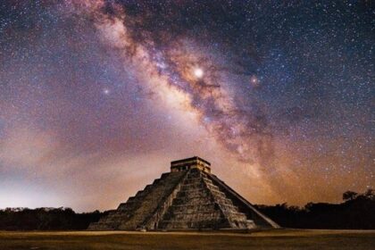A visionary international project aims to apply muography, a cutting-edge technique that uses particles from outer space, to “X-ray” the most emblematic pyramid of the Maya civilization and investigate the possible existence of hidden chambers within its interior.
