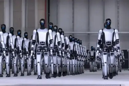 The model called Walker S2 is capable of operating 24 hours a day and uses onboard artificial intelligence.