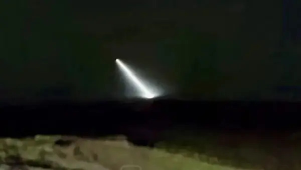 The phenomenon occurred at 4 a.m. and was recorded by a local resident. “It was as if someone had switched on a giant spotlight in the sky,” she said.